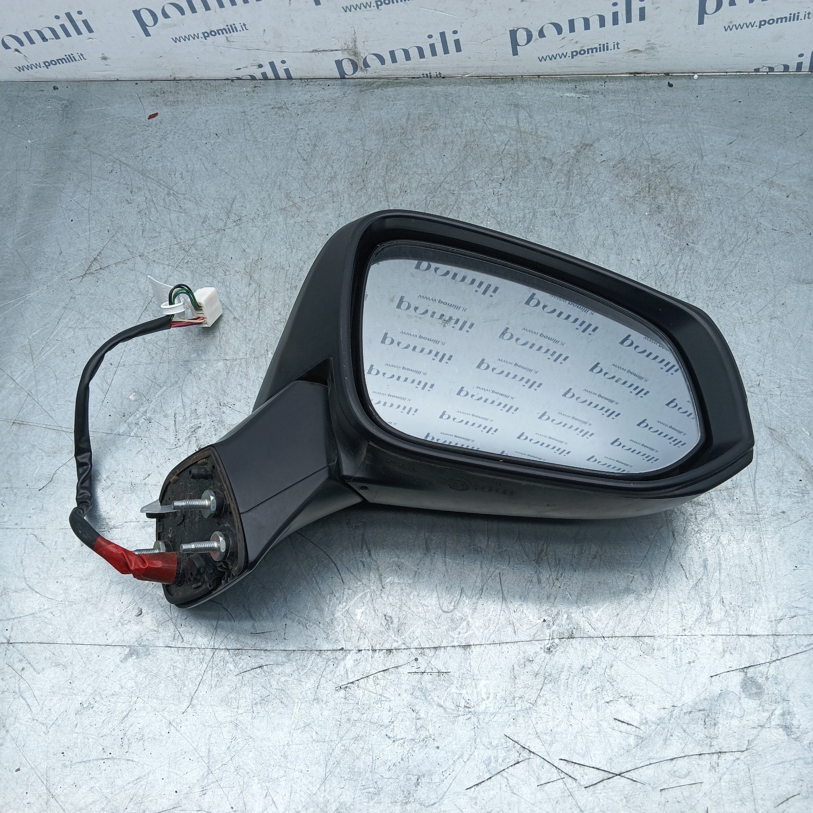 Pomili Cristalli Toyota RAV4 045428 specchietto retrovisore destro danneggiato
