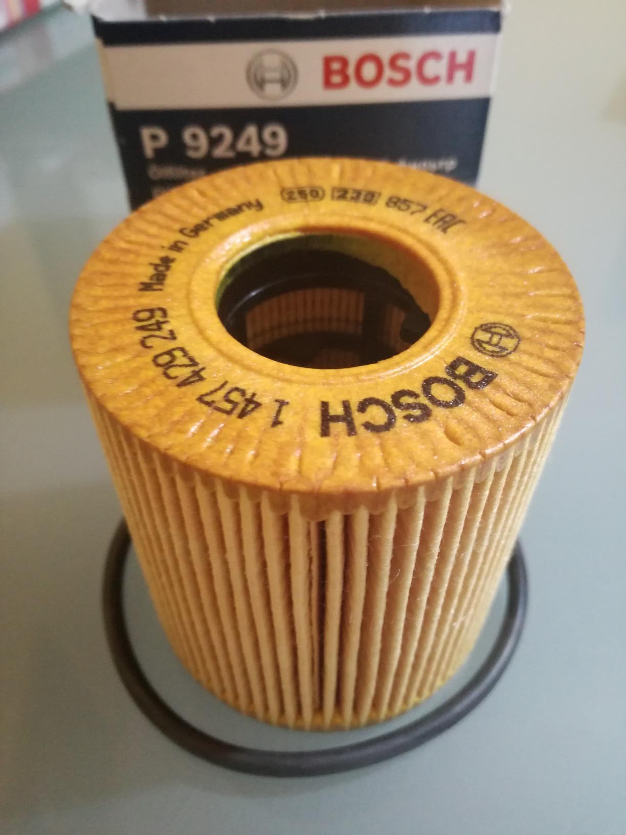 Bosch 1457429249 filtro olio motore elemento filtrante