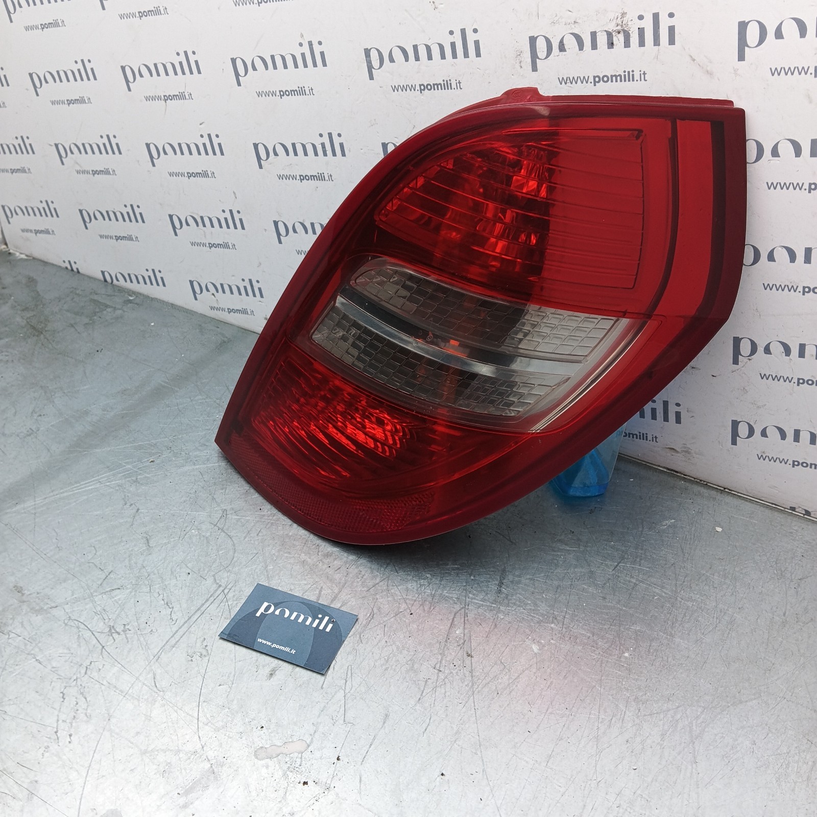Pomili Fanaleria 89075862 fanale posteriore destro usato