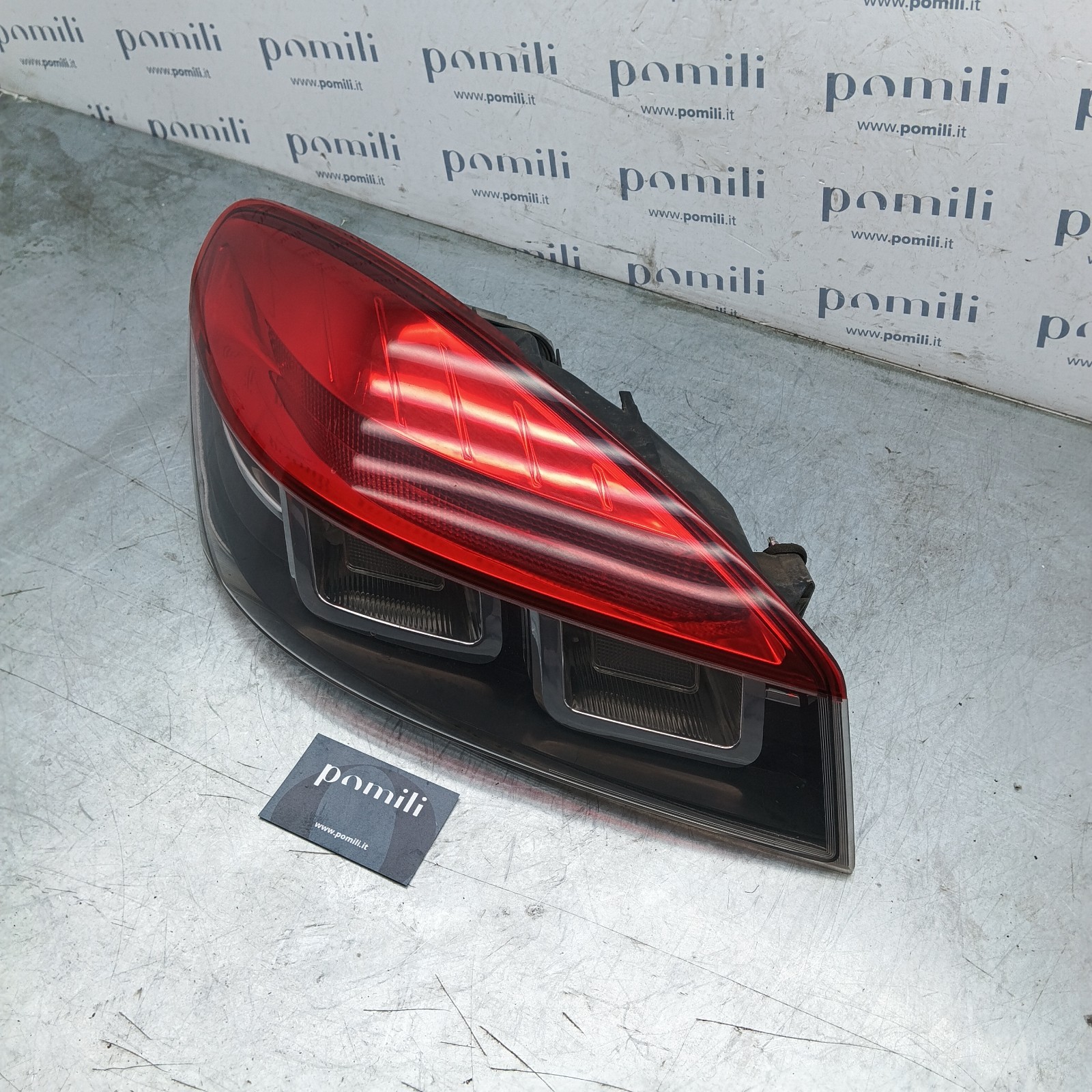 Pomili Fanaleria Renault Megane III Coupé fanale posteriore destro usato