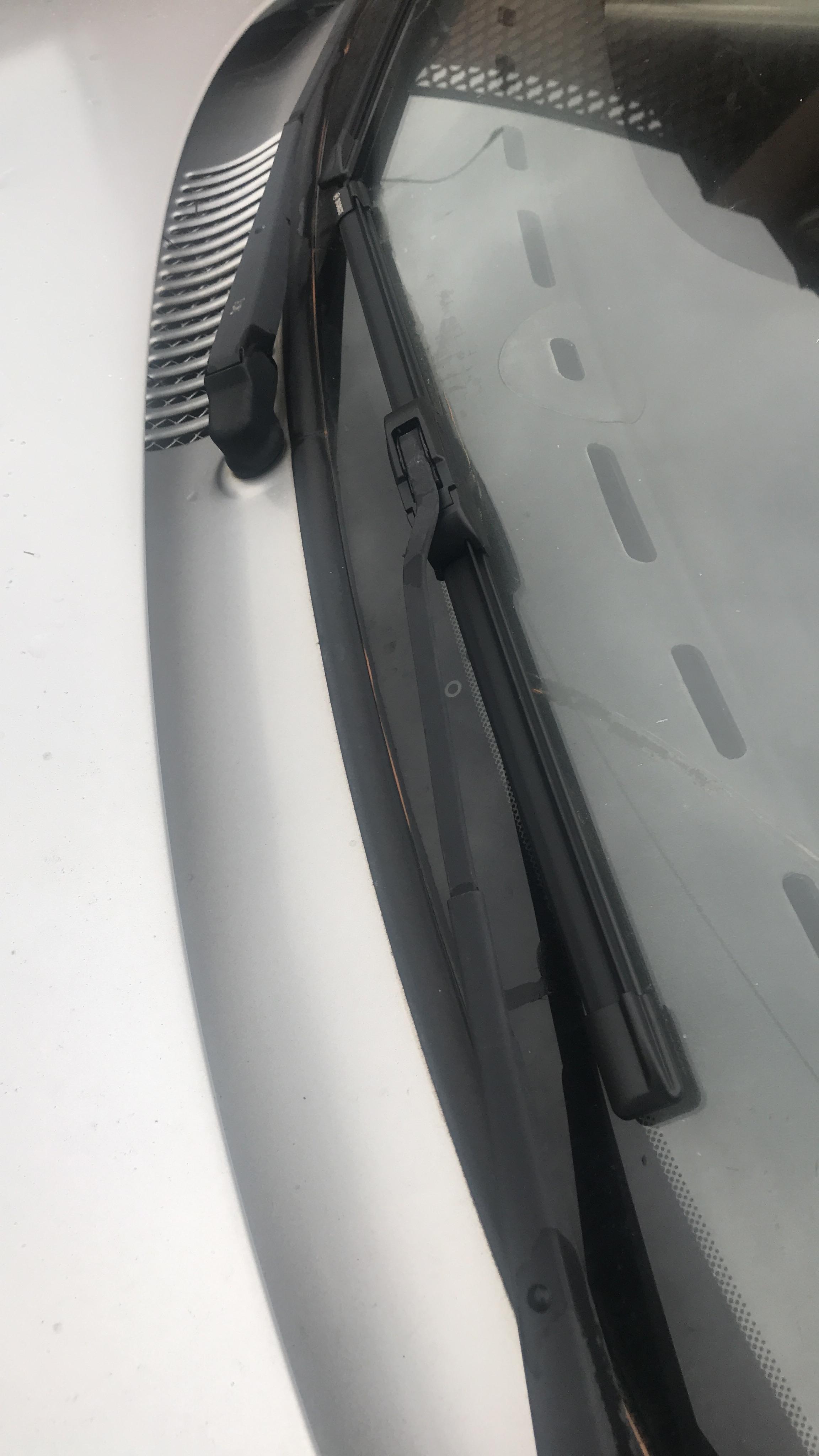 Bosch Spazzole tergicristallo 3397118900 anteriori 475 mm piatte