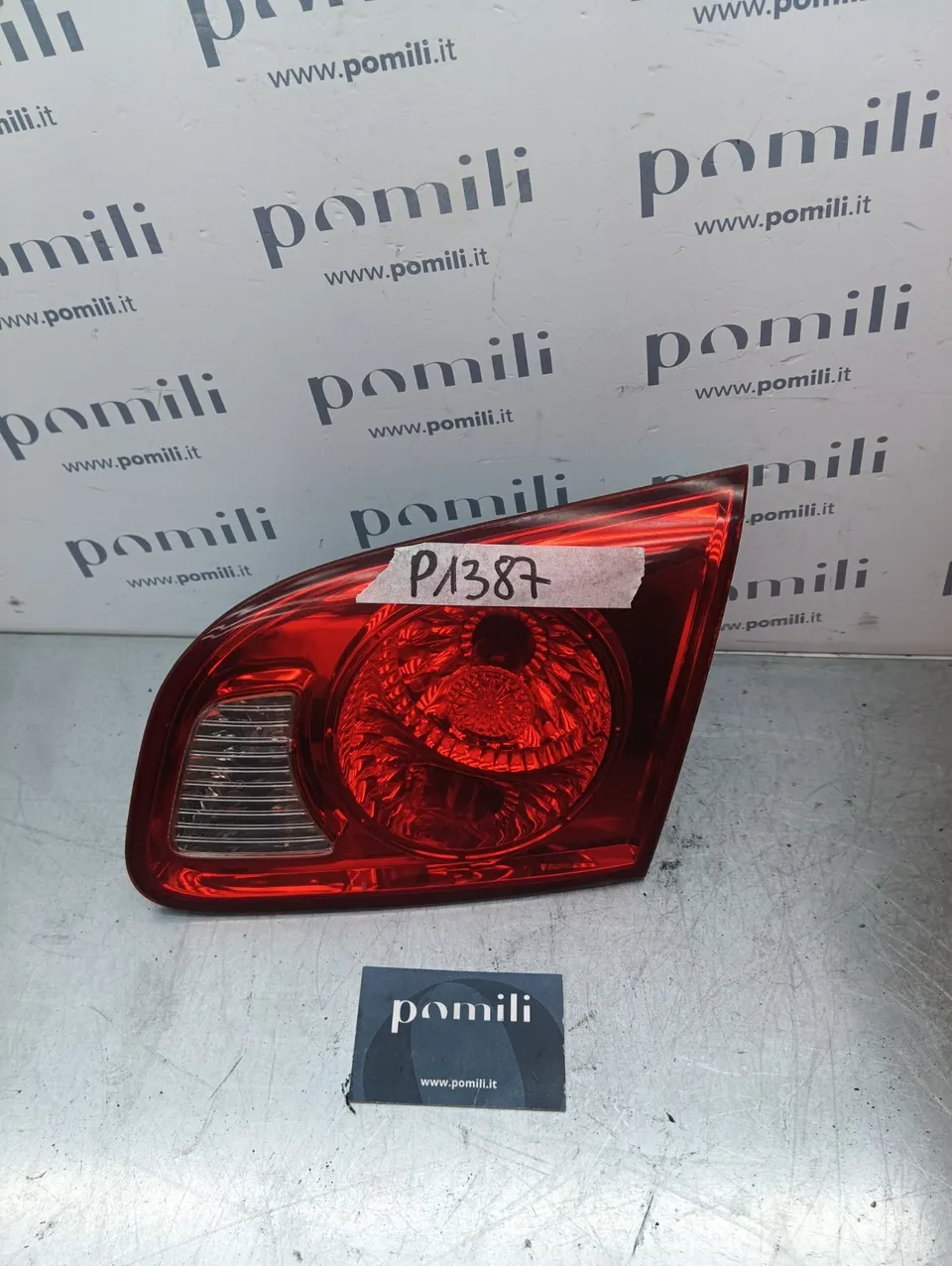 Pomili Fanaleria Hyundai Santa Fe II fanalino interno destro 92406-2B000 usato