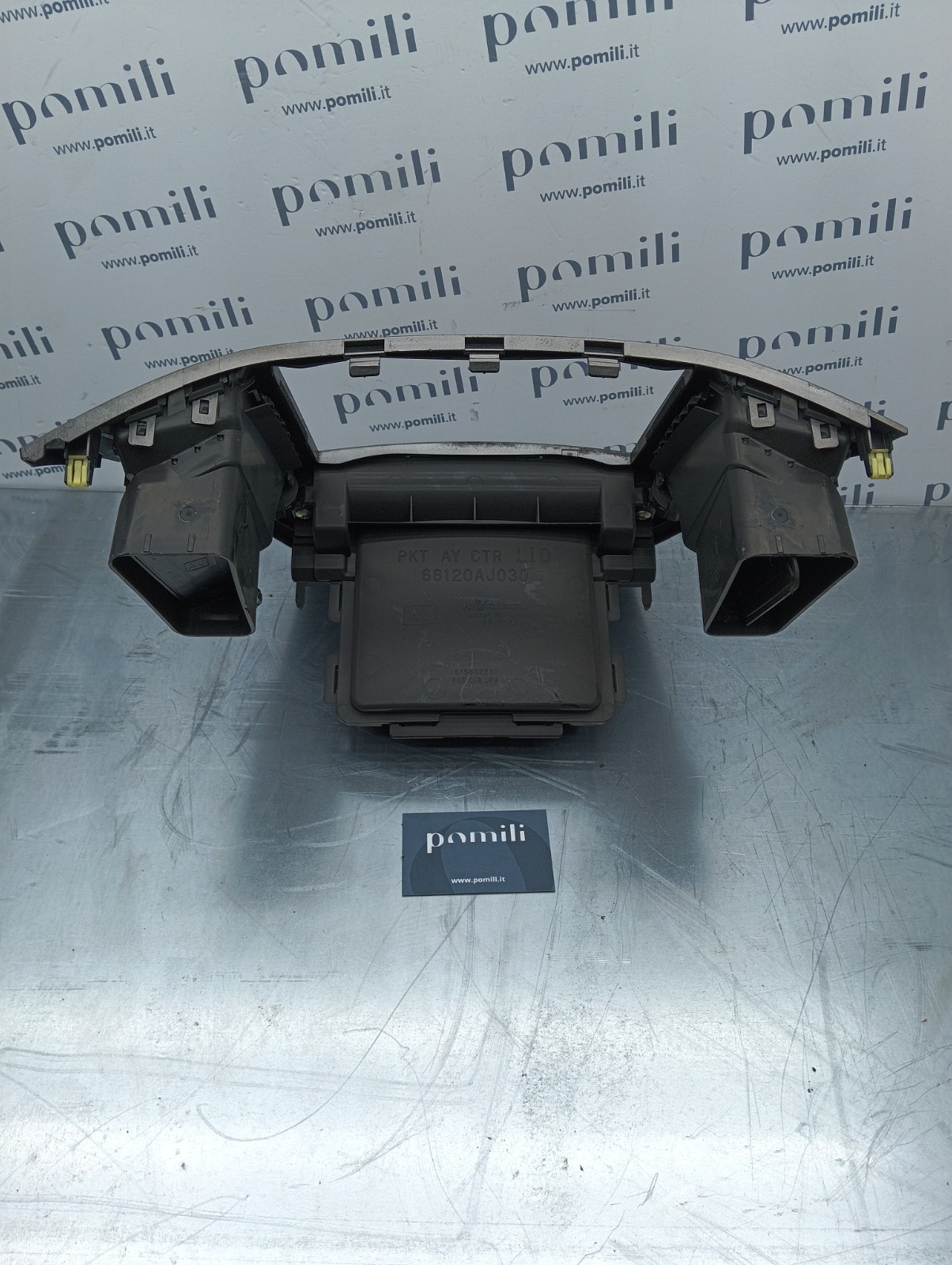Pomili Rivestimenti interni Subaru Outback vano portaoggetti centrale usato