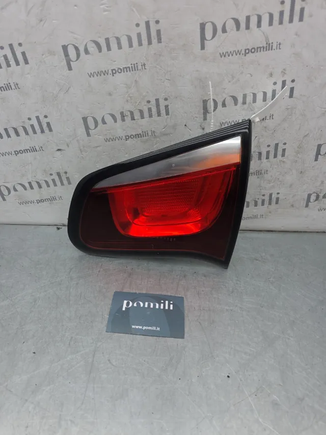 Pomili Fanaleria Fanale posteriore destro portellone Citroën C3 II 9685225580 usato