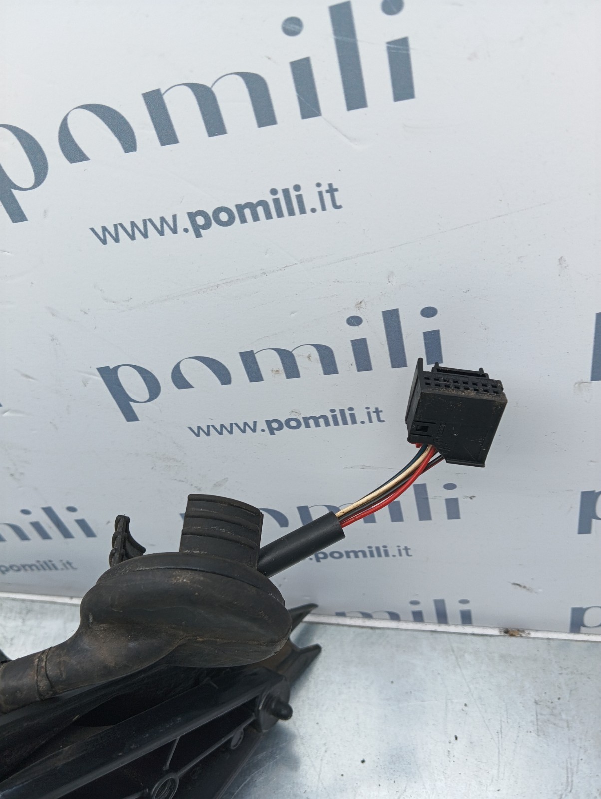 Pomili Cristalli Audi A3 A6 10754 specchietto sinistro usato
