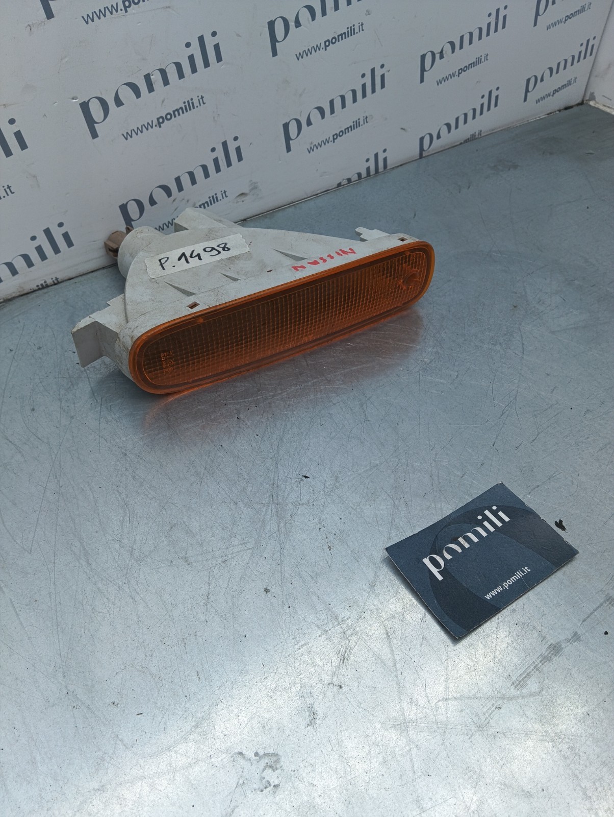 Pomili Fanaleria Nissan 240SX S14 freccia anteriore destra 26124-4B000 usata