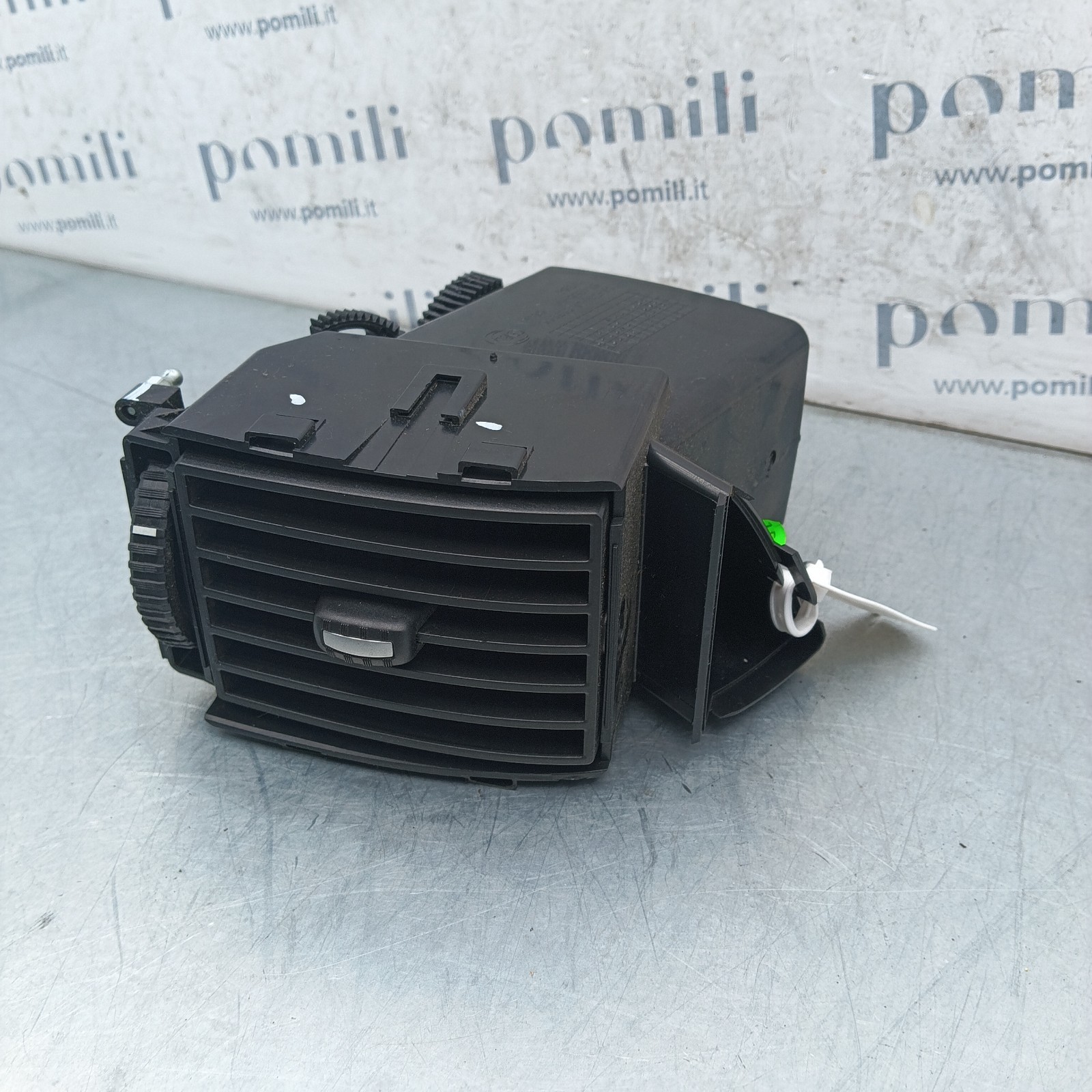 Pomili Climatizzazione Ducato bocchetta aria centrale destra 385800 usata