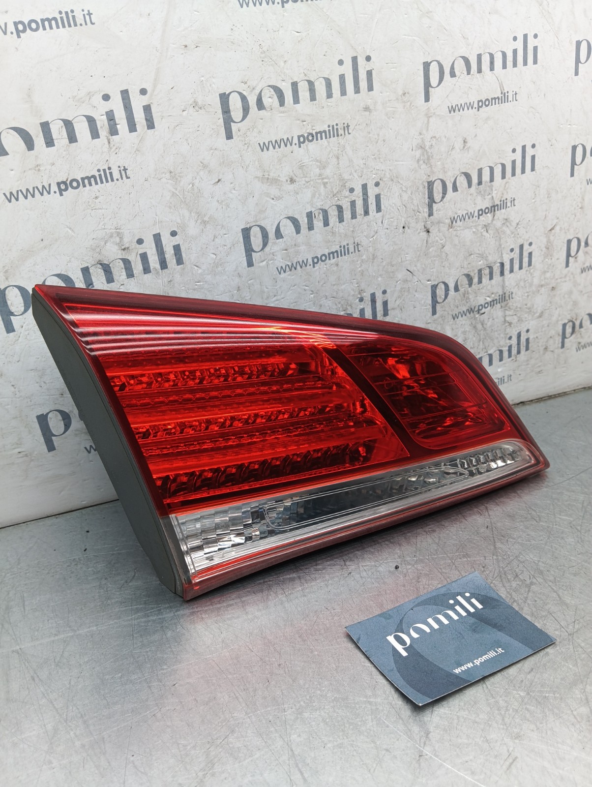 Pomili Fanaleria Hyundai i40 fanale posteriore interno sinistro 92403-3Z300 usato