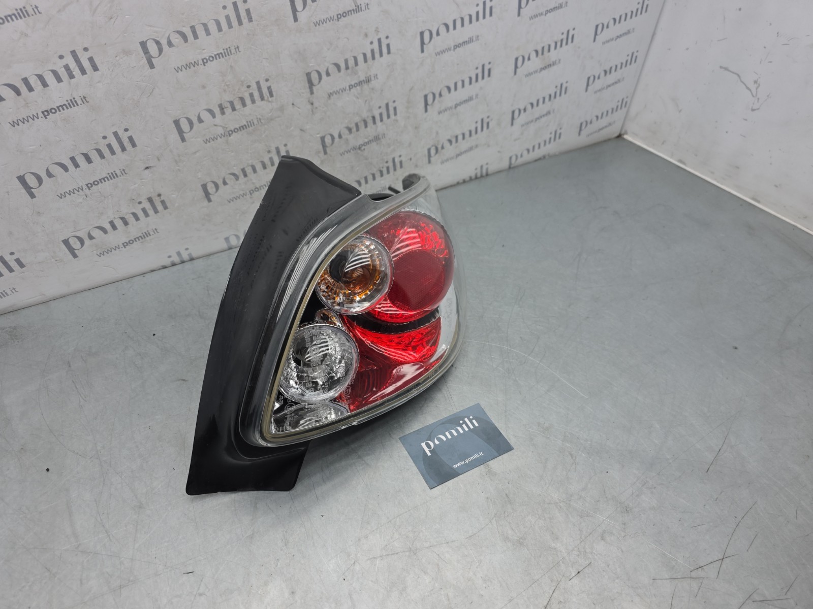 Pomili Fanaleria Peugeot 206 fanale posteriore destro usato
