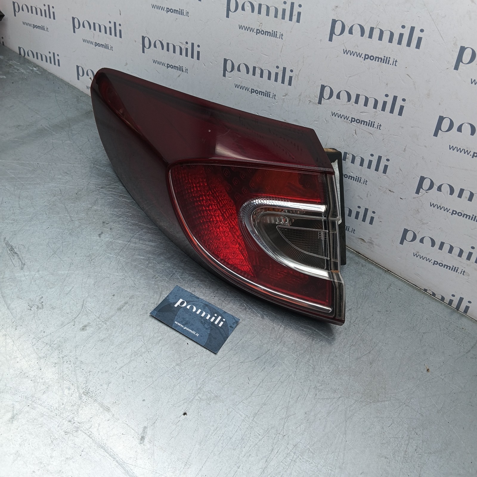 Pomili Fanaleria Fanale posteriore sinistro Renault Megane III 26555001R usato