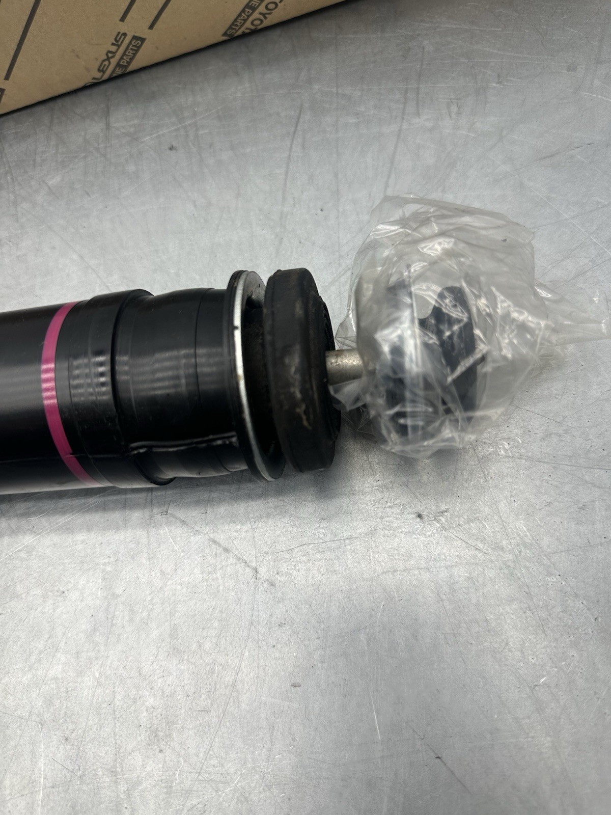 Pomili Sterzo e ammortizzatori Toyota ammortizzatore posteriore sinistro 48530-80708