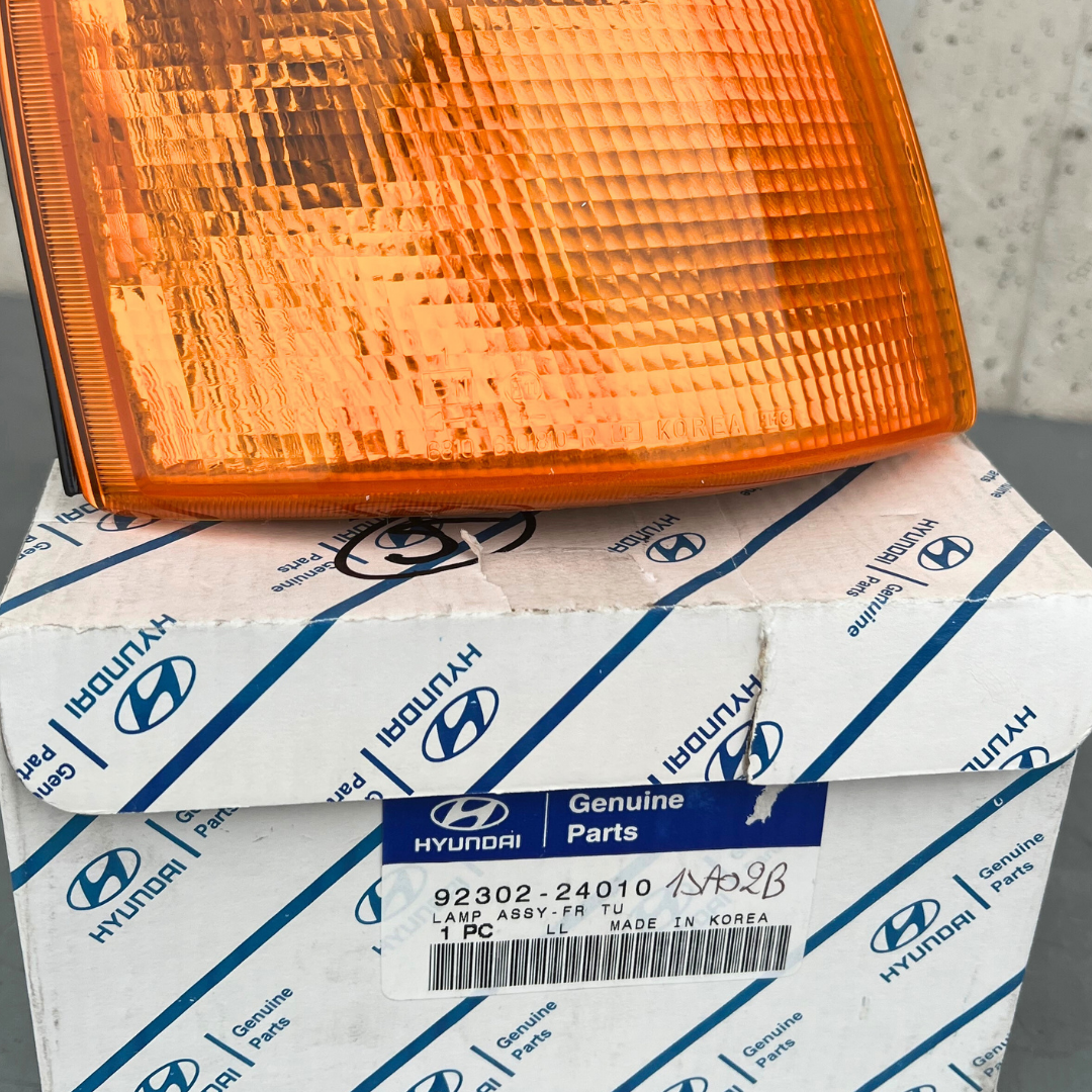 Sara Autoricambi Fanaleria 9230224010 indicatore di direzione anteriore DX Hyundai