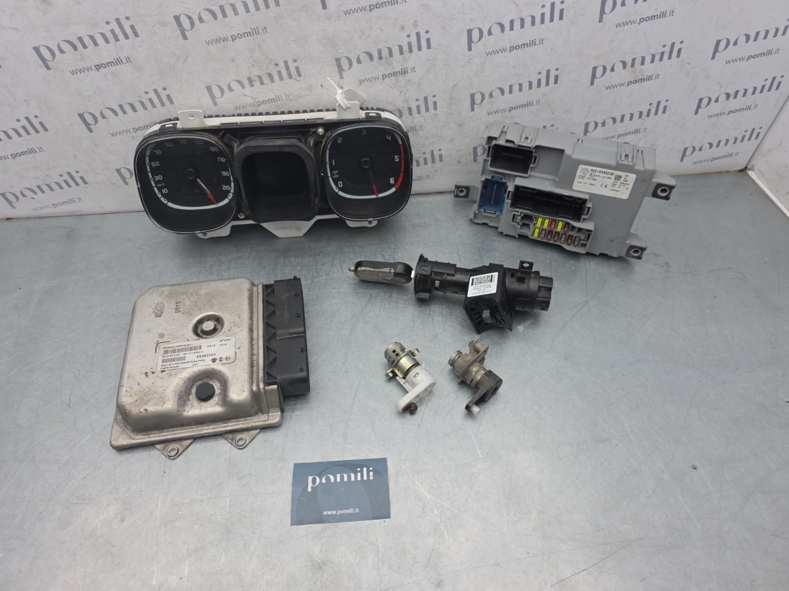 Pomili Motore e cambio con supporti Kit accensione completo con chiave Fiat Panda 312 usato