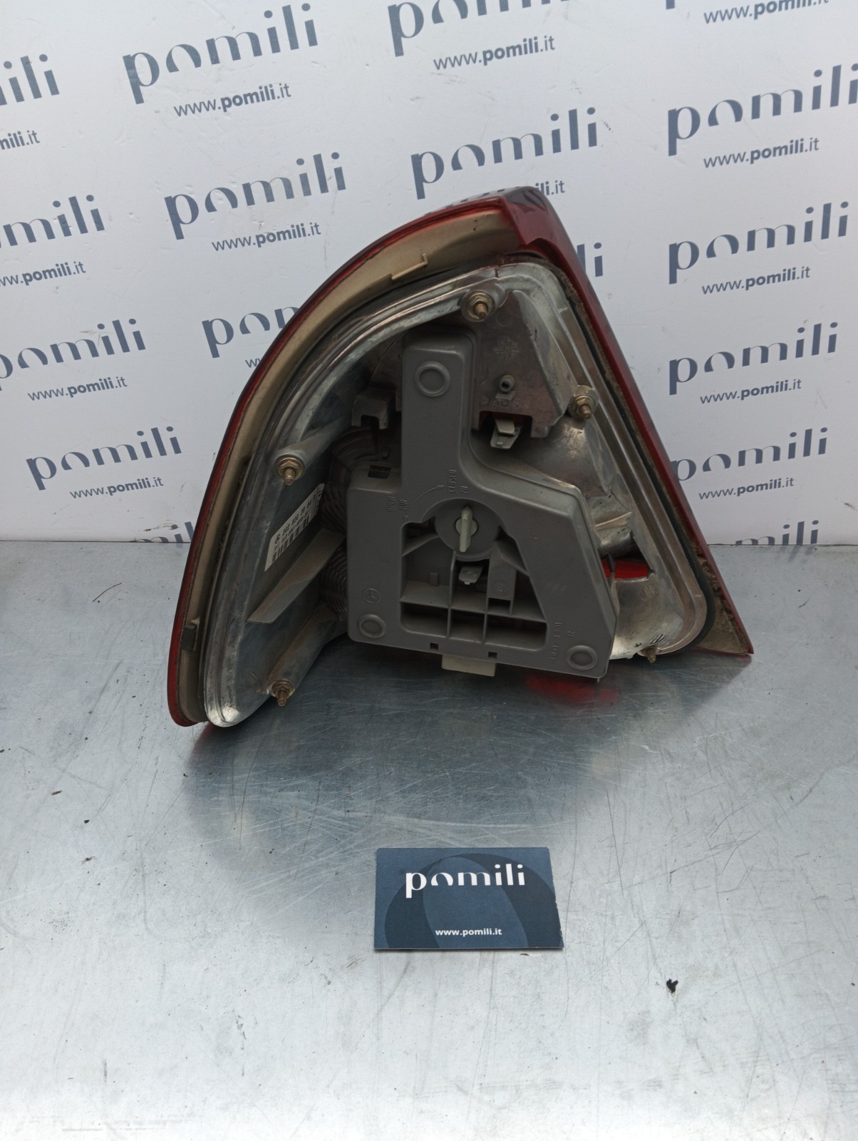 Pomili Fanaleria Fanale posteriore destro Mercedes-Benz Classe C (W202) (1993-2000) usato 2028203664R