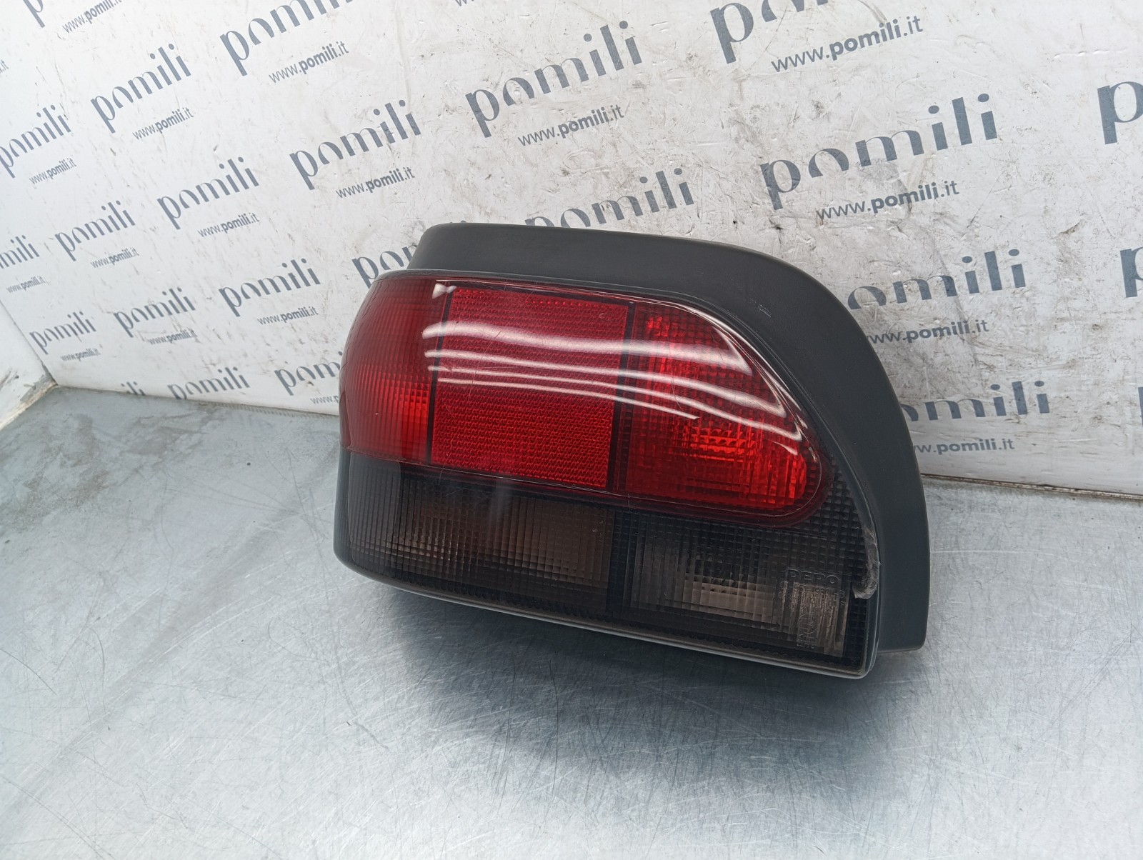 Pomili Fanaleria Renault Clio I fanale posteriore sinistro usato