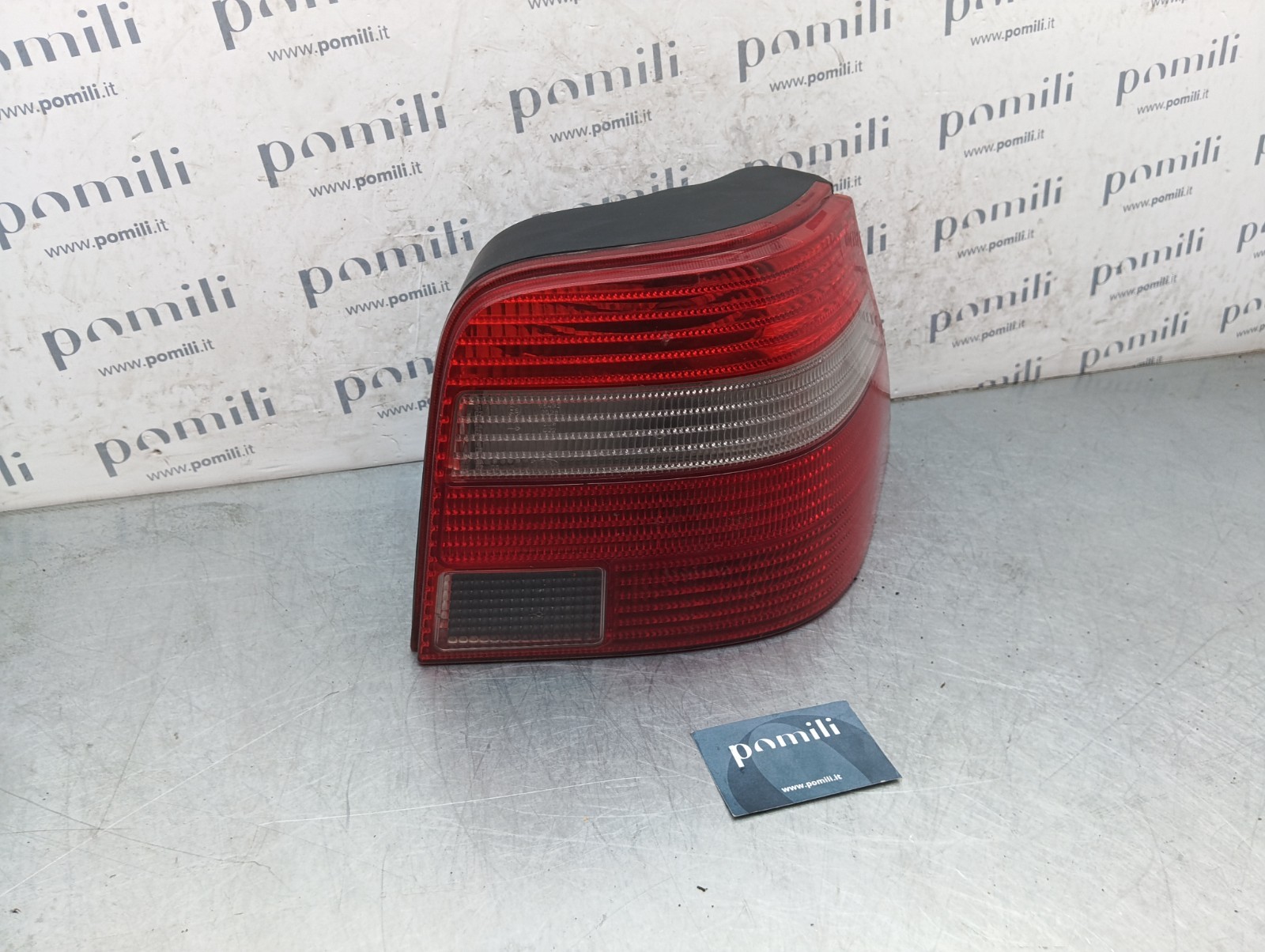 Pomili Fanaleria Volkswagen Golf IV 37740748 fanale posteriore destro usato