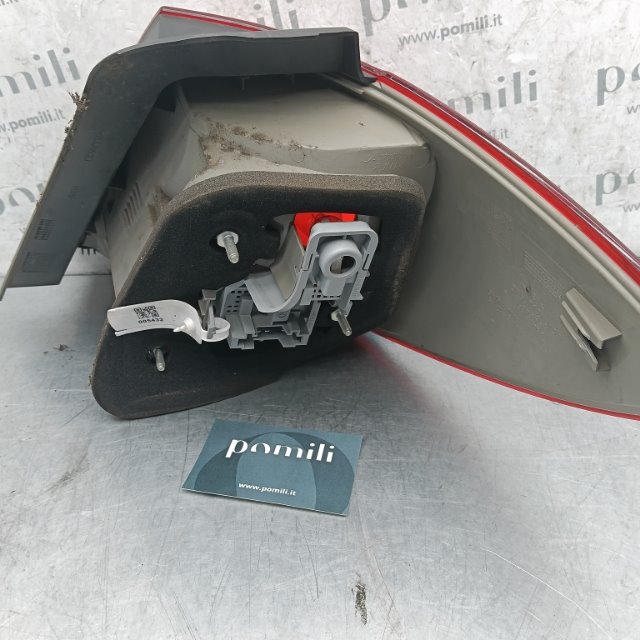 Pomili Fanaleria Mercedes-Benz Classe B T246 fanale posteriore esterno sinistro