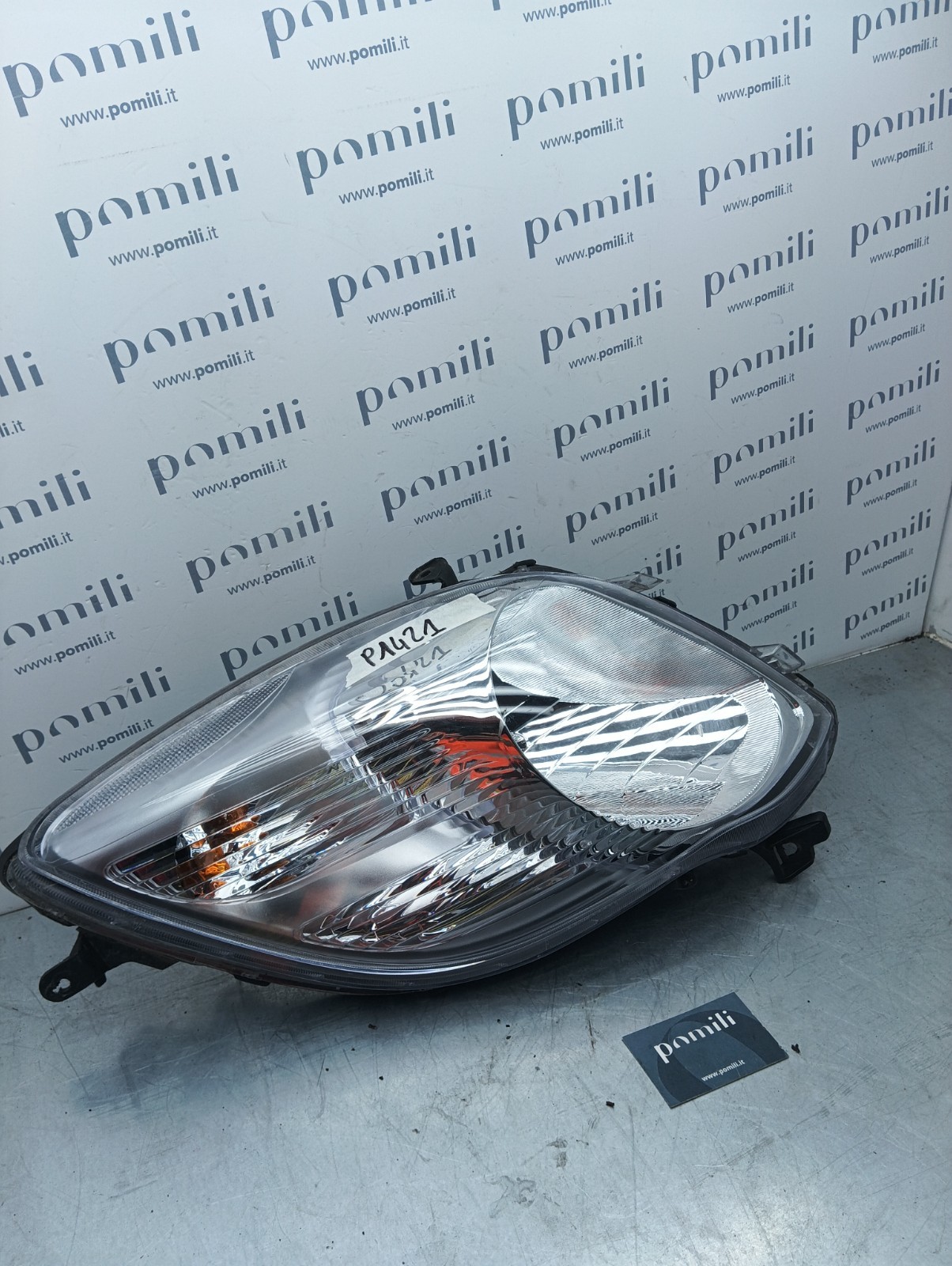 Pomili Fanaleria Toyota Yaris faro anteriore sinistro 212-11P3L usato
