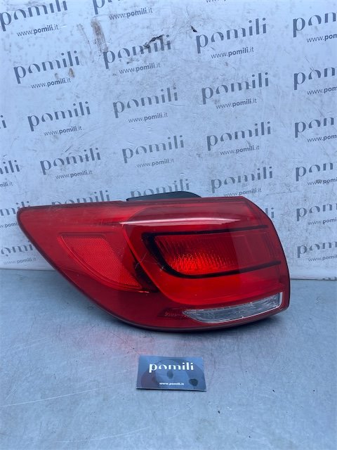 Pomili Fanaleria Kia Sportage 3a serie fanale posteriore esterno sinistro