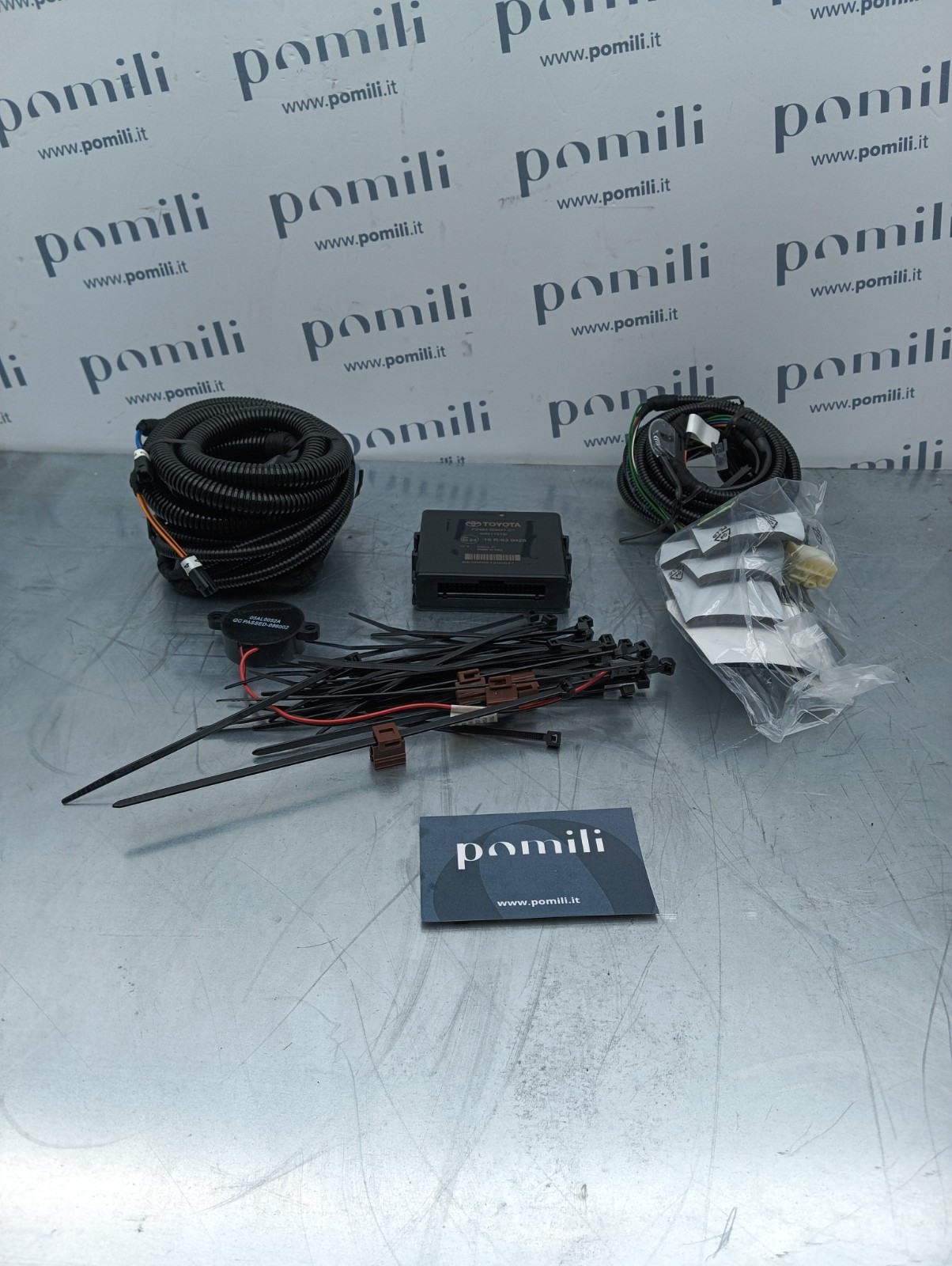 Pomili Elettronica/batteria ibride kit sensori parcheggio anteriore Toyota Prius PZ464-G3421-D0 usato