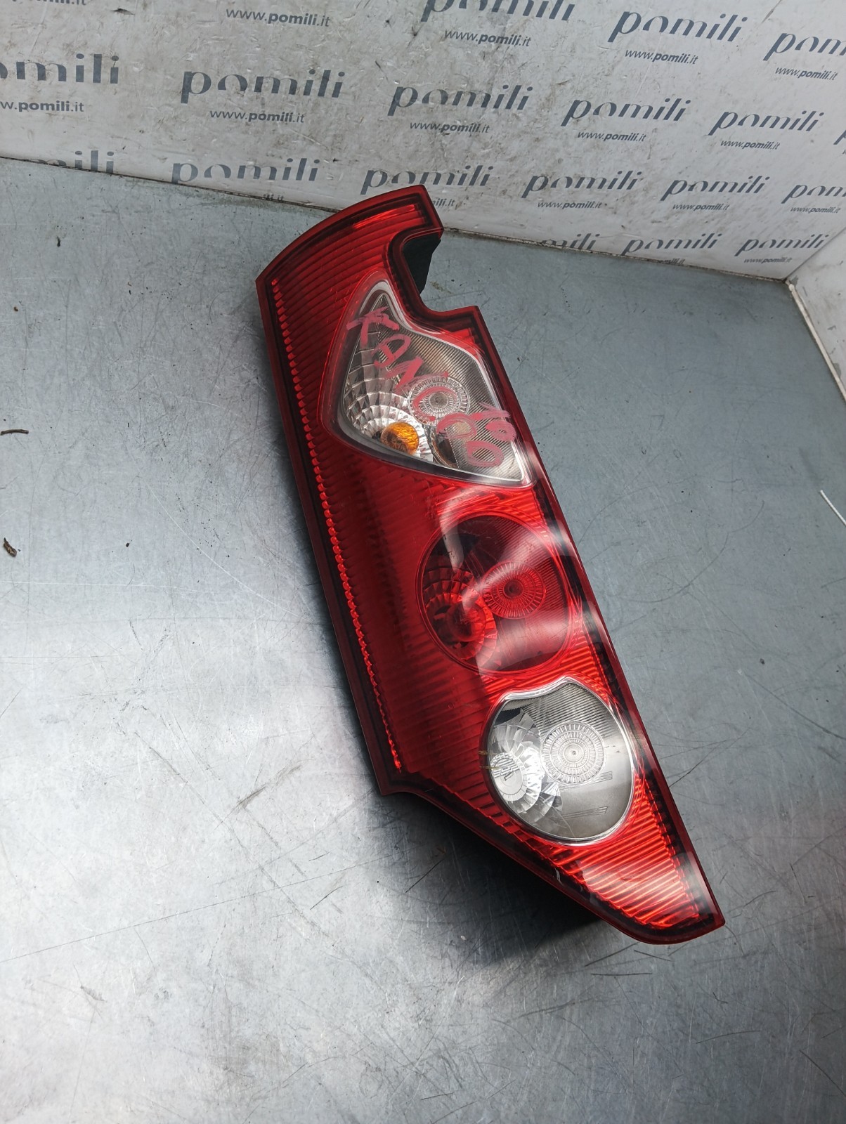 Pomili Fanaleria Renault Kangoo II fanale posteriore sinistro usato