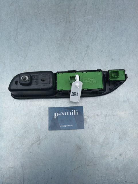 Pomili Rivestimenti interni e parti interne Blocco comandi alzacristalli e retrovisori Fiat Tipo 6J