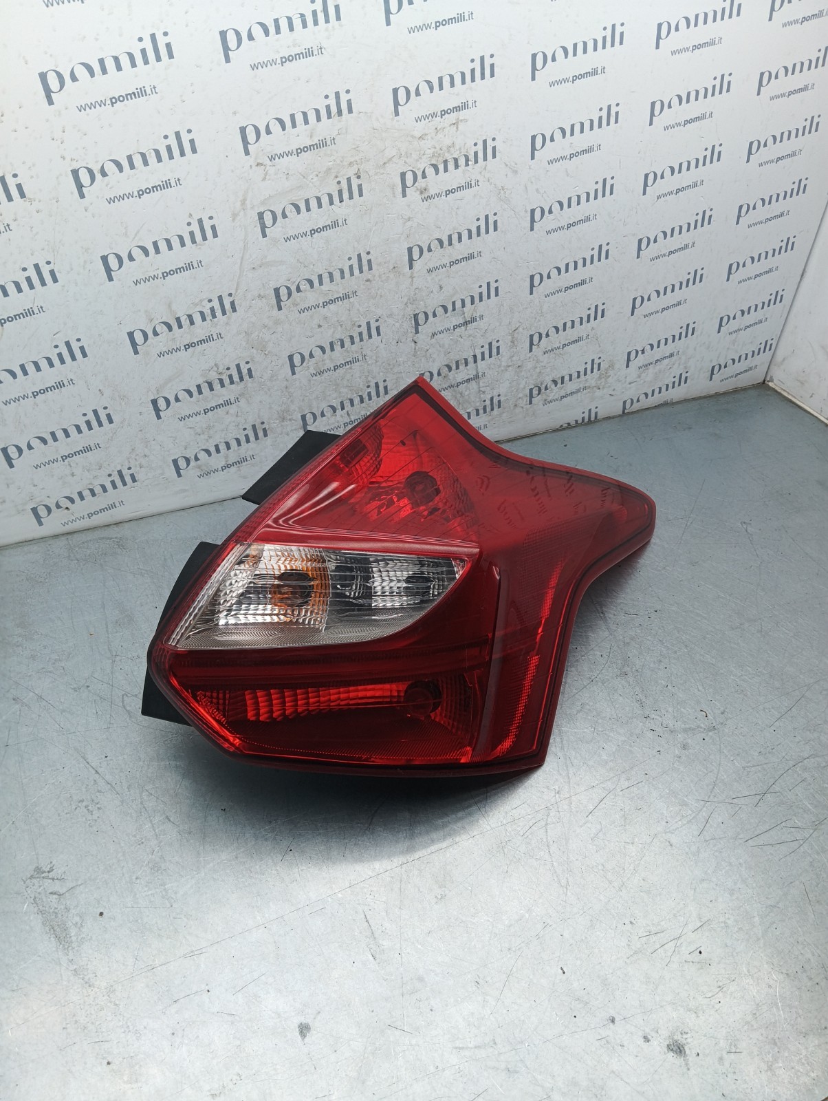Pomili Fanaleria fanale posteriore destro LED Ford Focus III BM51-13404-BL usato