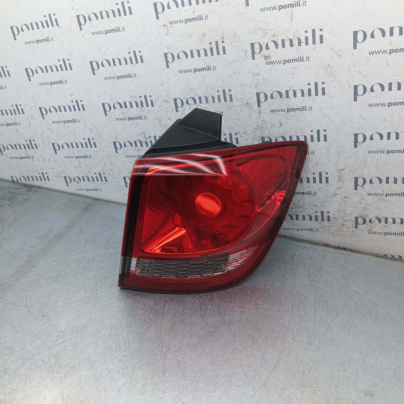 Pomili Fanaleria Fiat Freemont fanale posteriore destro usato 68078480AD