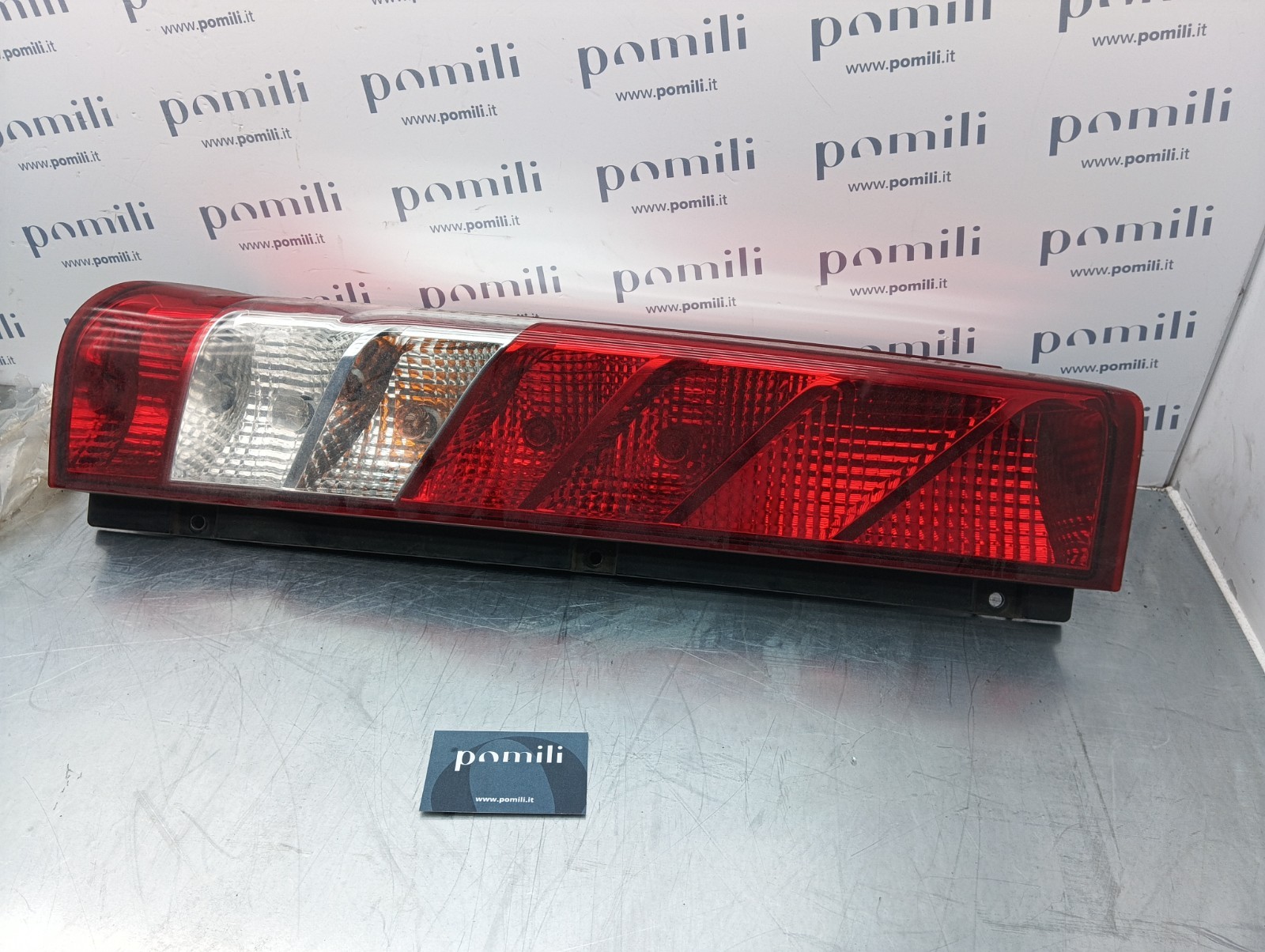 Pomili Fanaleria IVECO Daily fanale posteriore sinistro usato