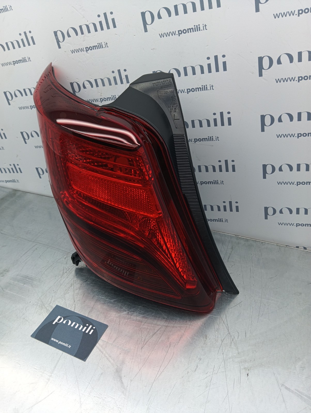 Pomili Fanaleria Yaris 81561-0D600 fanale posteriore sinistro