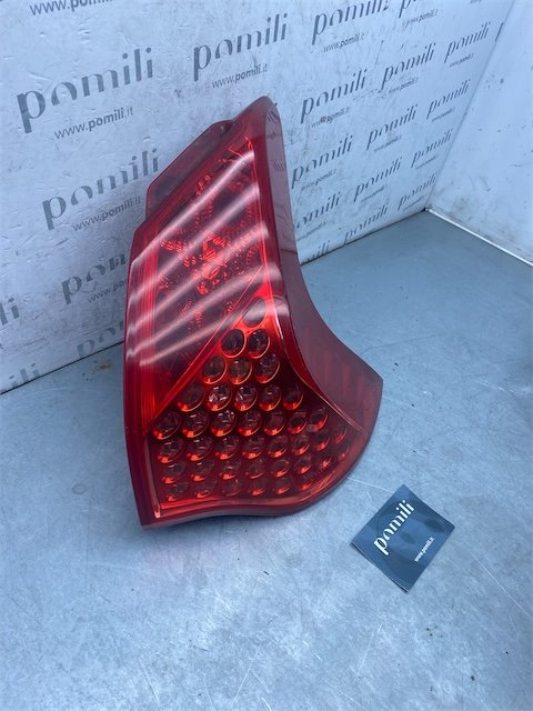 Pomili Fanaleria Fanale post. parte est. DX PEUGEOT 3008 (04/09>10/13<) destro