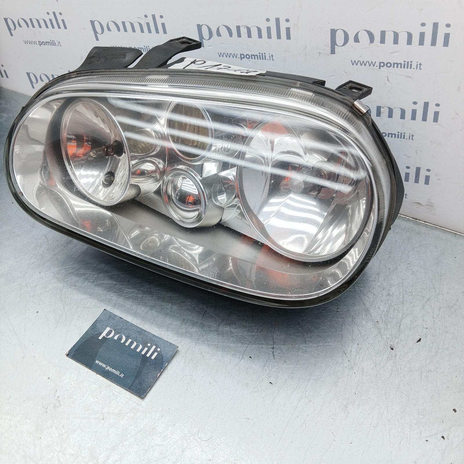 Pomili Fanaleria faro anteriore sinistro Volkswagen Golf 4 150145-00 usato