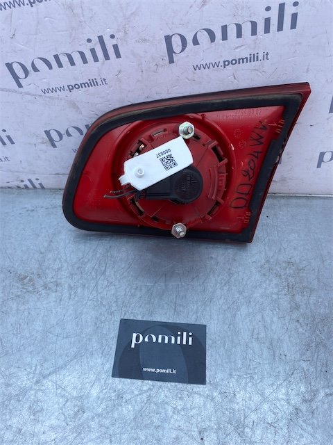 Pomili Fanaleria Fanale post. parte int. S002 Volkswagen Passat (3C) (02/05>12/10<) usato