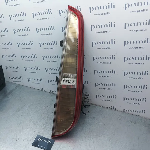 Pomili Fanaleria Ford Focus fanale posteriore destro usato