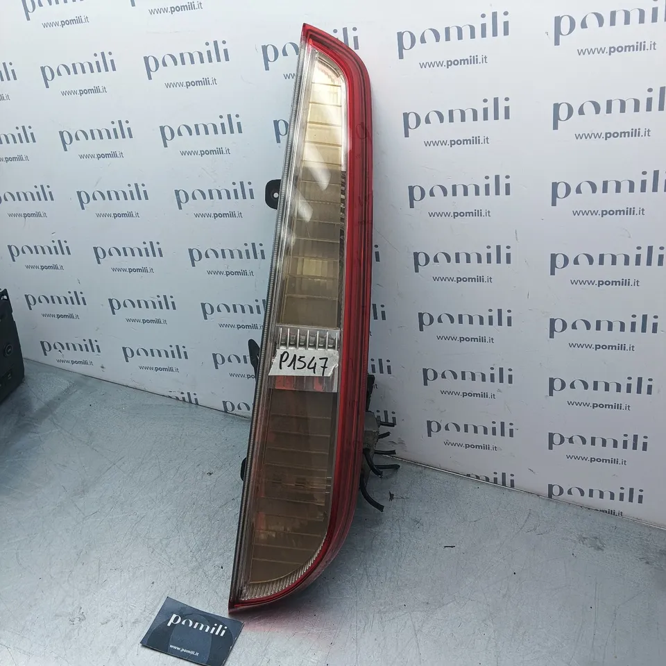 Pomili Fanaleria Ford Focus fanale posteriore destro usato