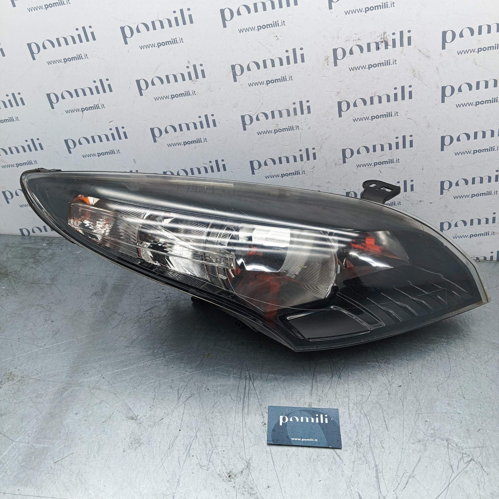 Pomili Fanaleria Renault Mégane III faro anteriore destro usato