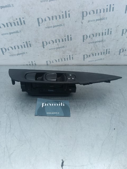 Pomili Rivestimenti interni e parti interne Alzacristallo elettrico porta anteriore SX Nissan Qashqai (J11E)