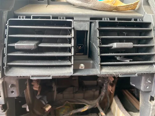 Pomili Climatizzazione Fiat Sedici bocchetta aria centrale cruscotto