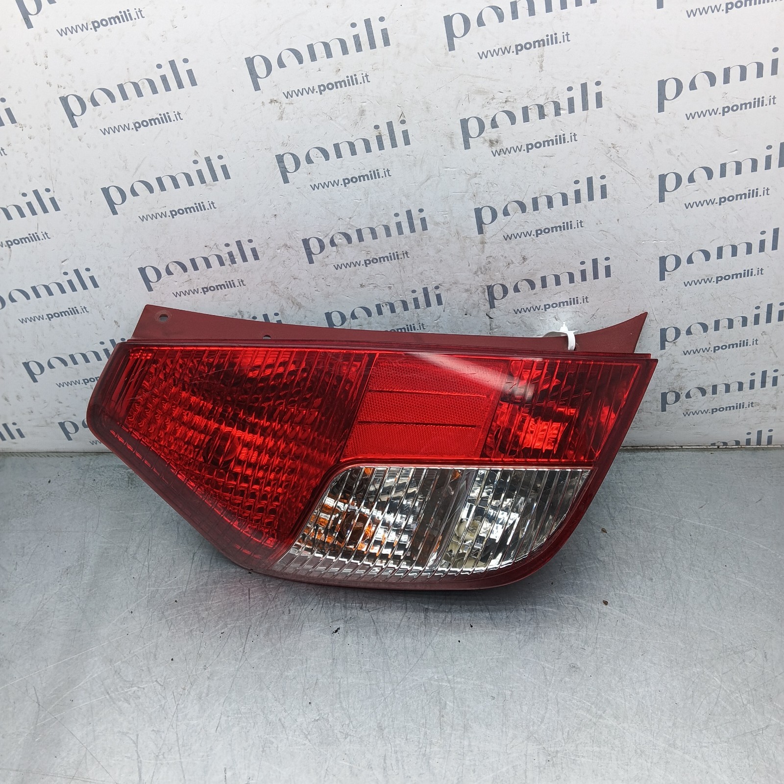 Pomili Fanaleria Hyundai i10 92401-0X0XX fanale posteriore sinistro usato