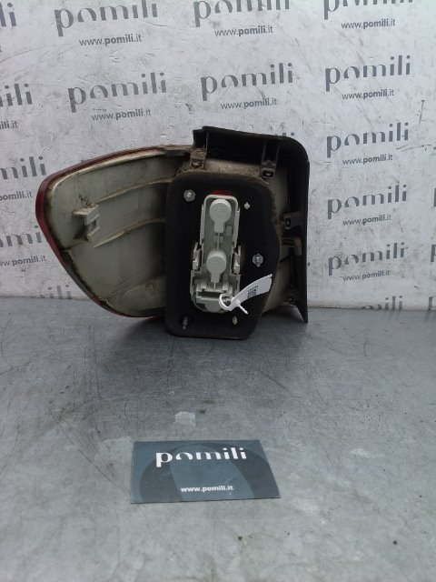 Pomili Fanaleria Mercedes-Benz Classe B T245 fanale posteriore destro esterno