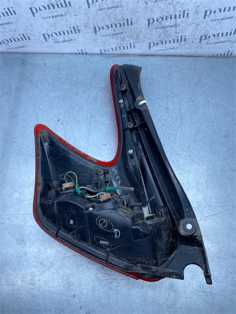 Pomili Fanaleria Nissan Juke F15E fanale posteriore destro