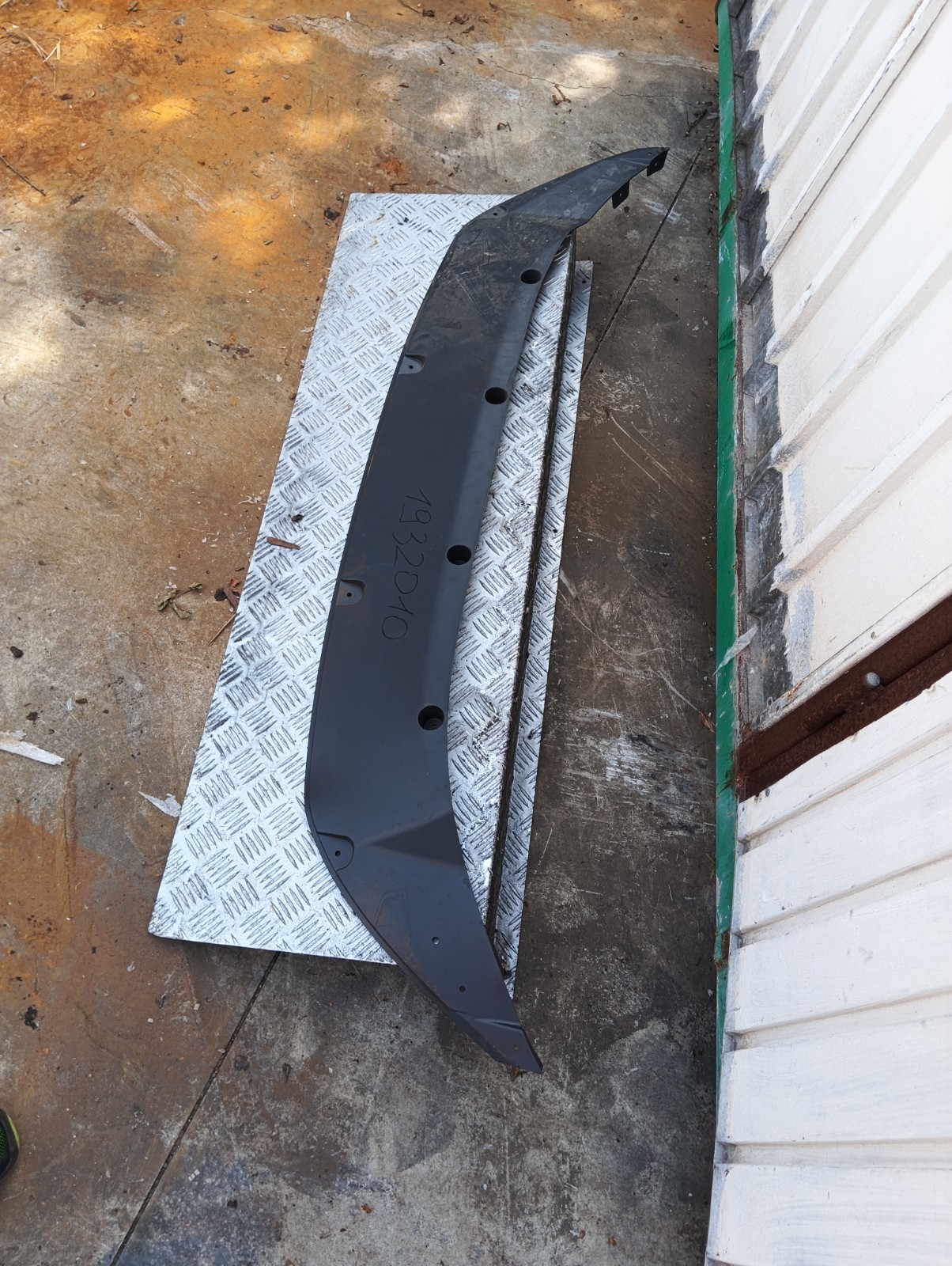 Pomili Lamierati esterni Ford Transit Connect spoiler anteriore cabina nuovo ET76A002A34