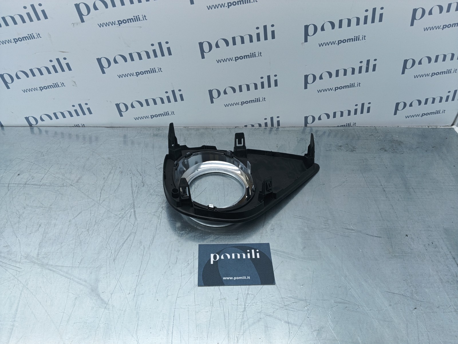 Pomili Fanaleria Cover fendinebbia anteriore sinistro Toyota Yaris 2014-17 52040-0D060 nuova