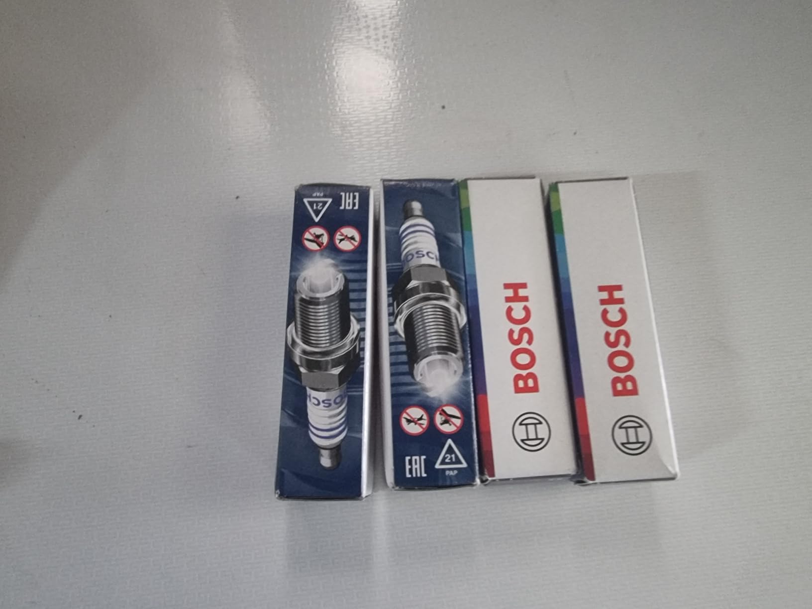 Bosch Candele di accensione FR7KI332S candela doppio iridio