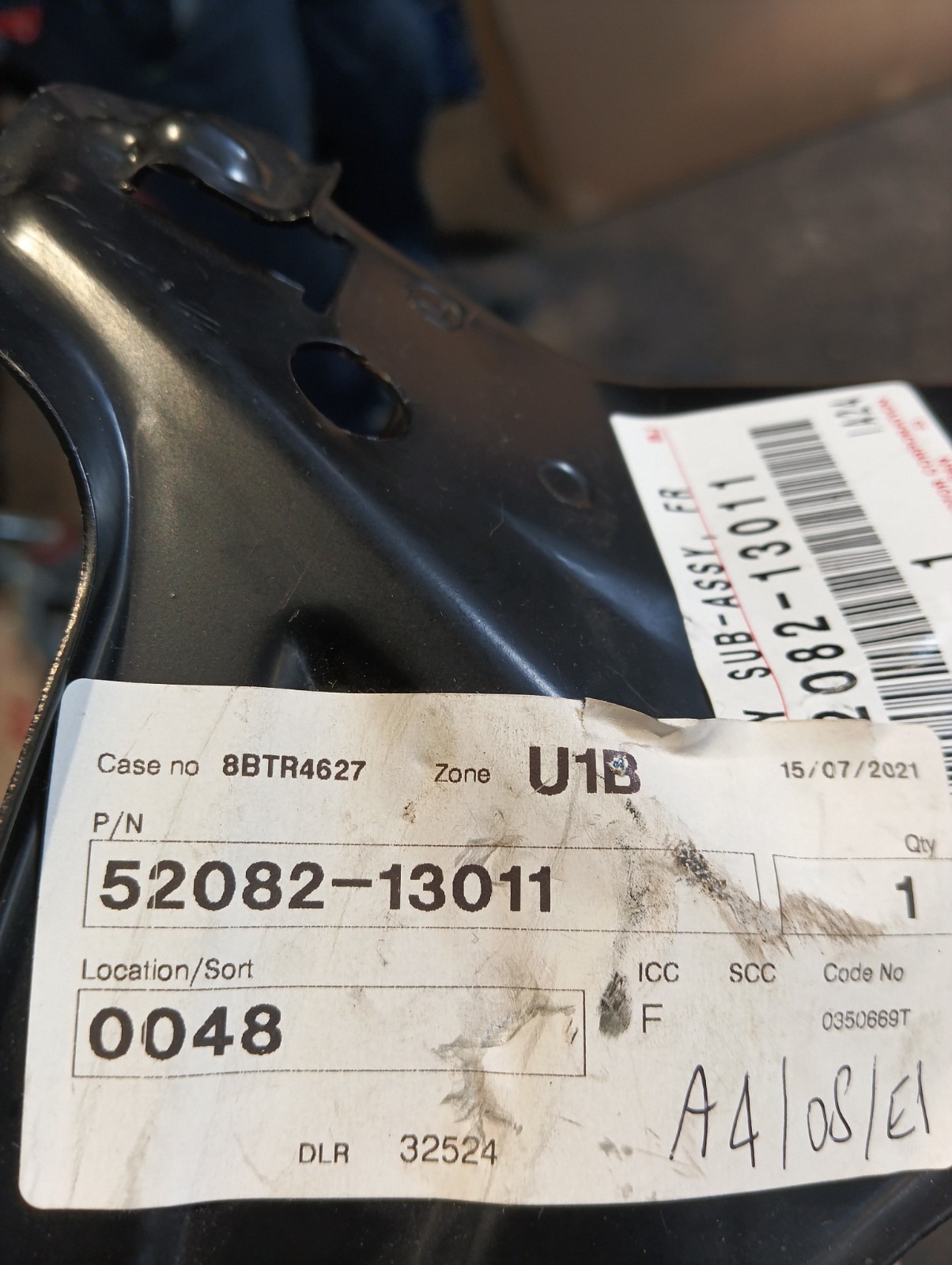 Pomili Paraurti anteriore Toyota Corolla 52082-13011 staffa paraurti anteriore sinistra