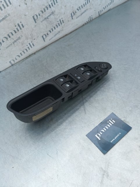 Pomili Rivestimenti interni e parti interne Blocco comandi alzacristalli e retrovisori Fiat Tipo 6J
