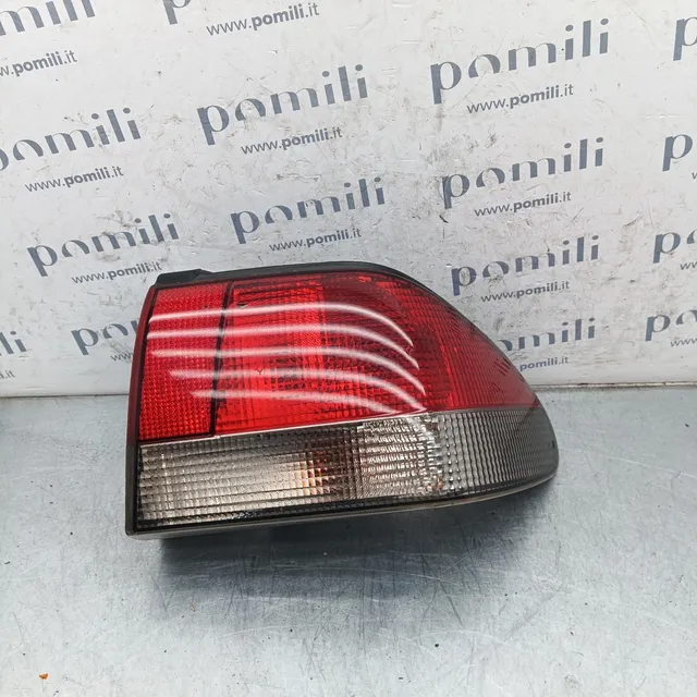 Pomili Fanaleria Saab 900 II Cabrio fanale posteriore destro usato OEM 4468385