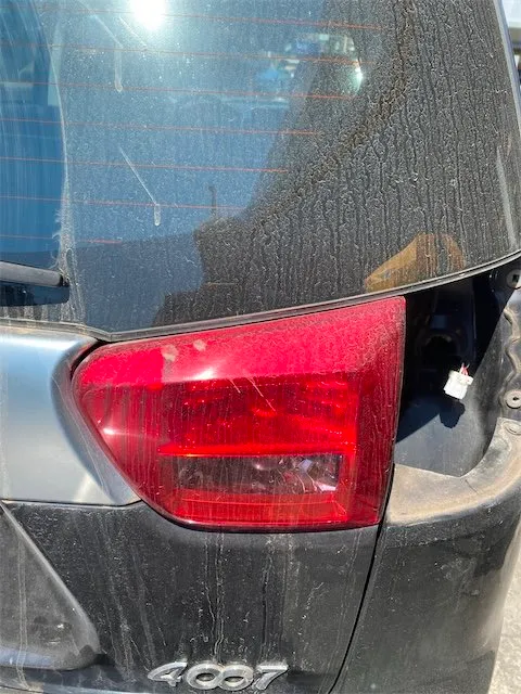 Pomili Fanaleria Fanale posteriore Peugeot 4007 parte interna destro