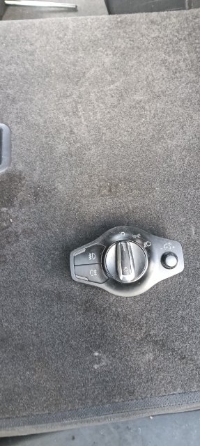 Pomili Rivestimenti interni e parti interne CHEVROLET ORLANDO (J309) (11/10>) interruttore luci stop