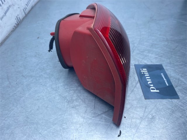 Pomili Fanaleria Alfa Romeo 147 W8 fanale posteriore esterno destro